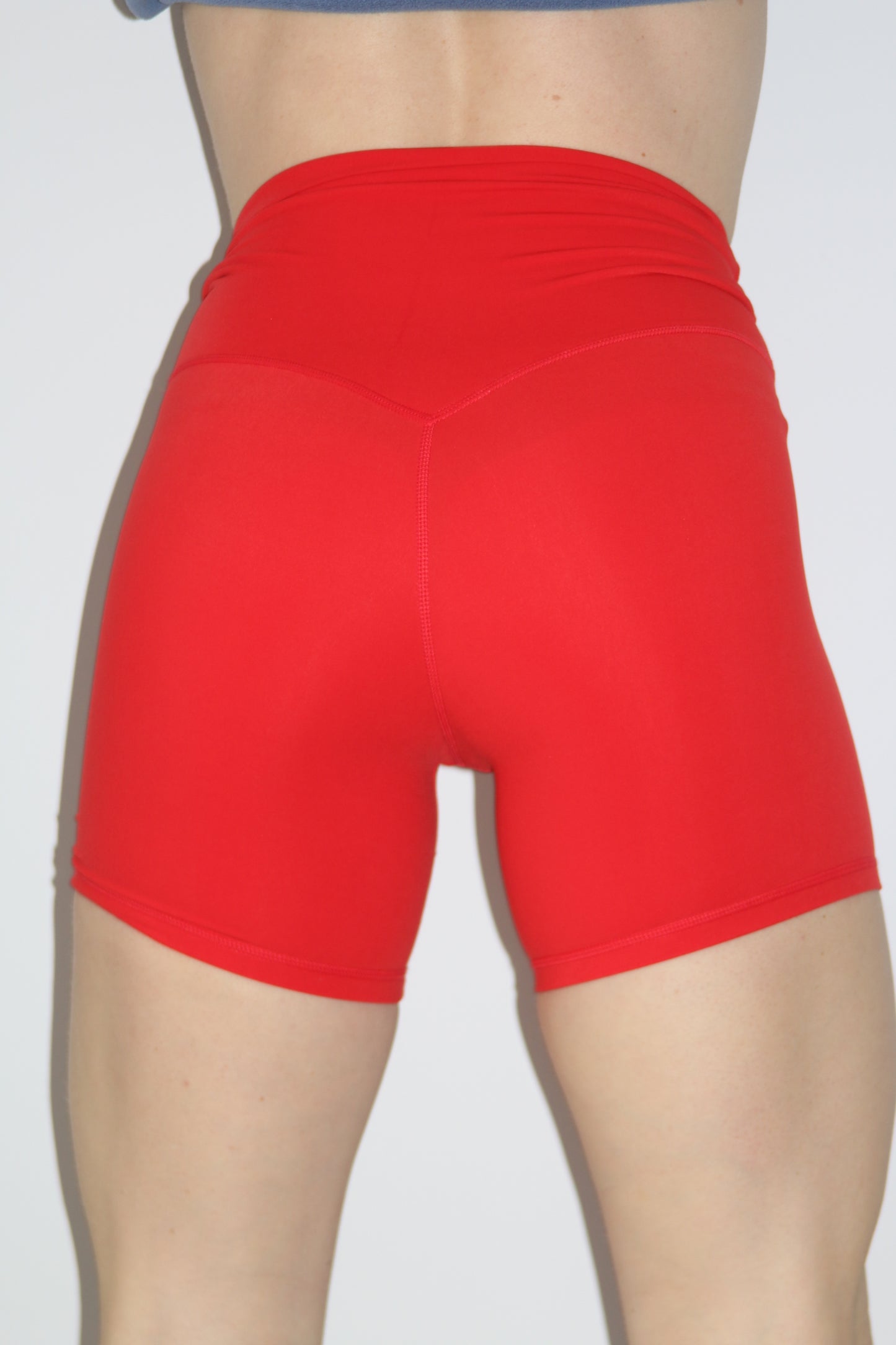 Essential V Shorts 6-inch